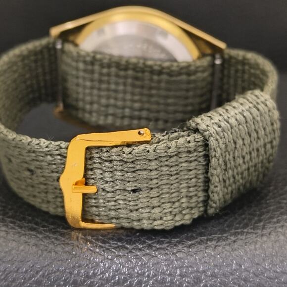 Vintage 1972 Citizen Automatic Mens Gold Watch W/daydate & Green accents - Picture 2 of 10